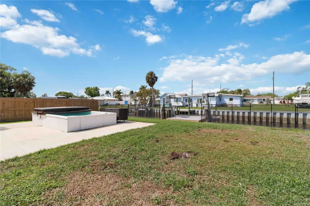 607 MANATEE AVENUE Ellenton, FL 34222