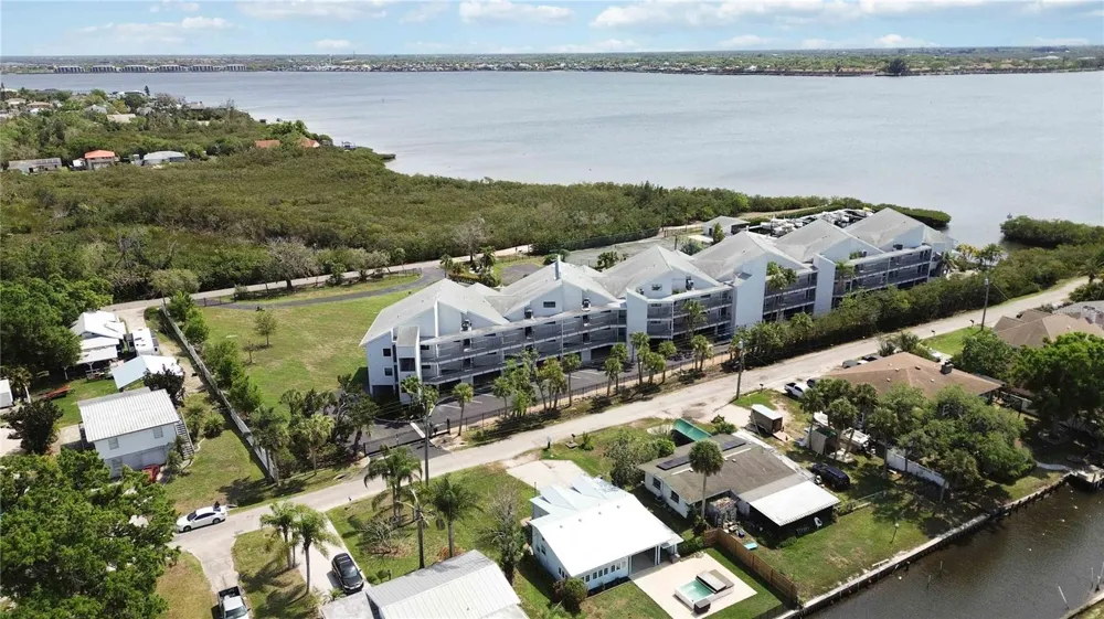607 MANATEE AVENUE Ellenton, FL 34222