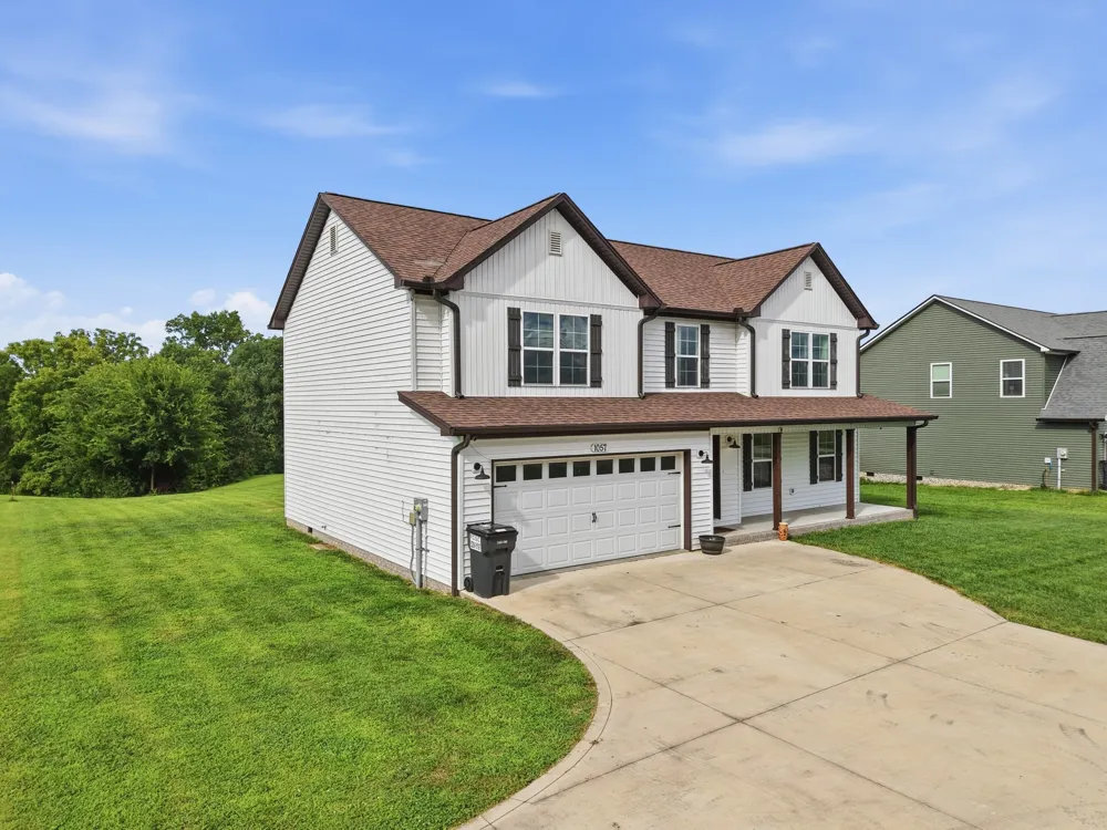 1057 West Cemetery Rd Cookeville, TN 38506