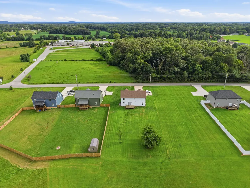 1057 West Cemetery Rd Cookeville, TN 38506