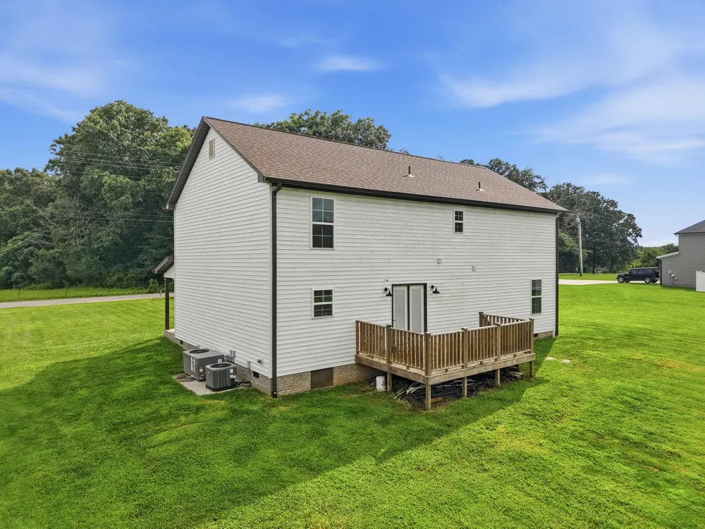 1057 West Cemetery Rd Cookeville, TN 38506