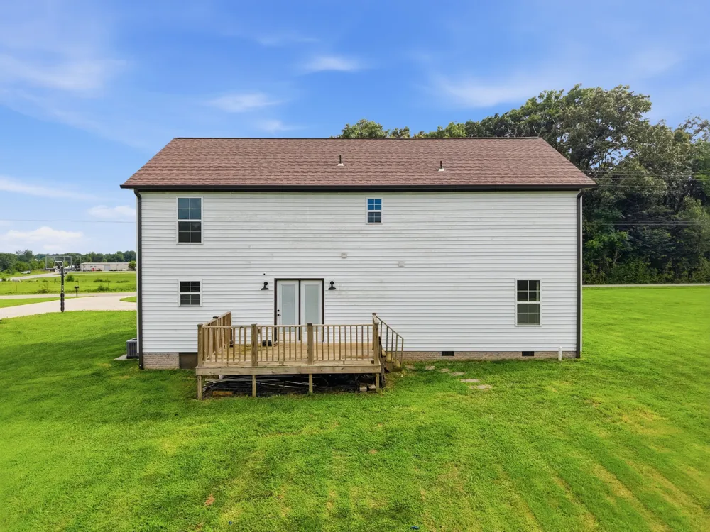 1057 West Cemetery Rd Cookeville, TN 38506