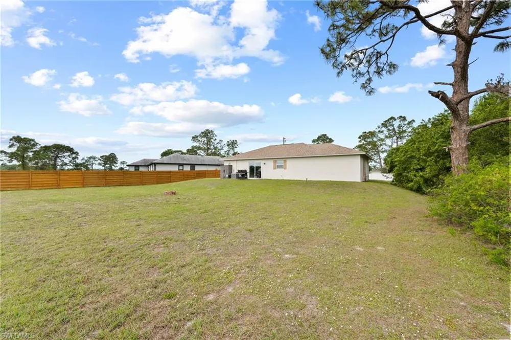 5011 Dania Circle Labelle, FL 33935