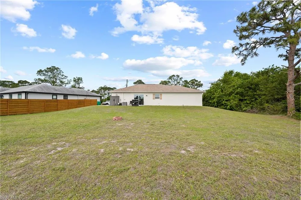 5011 Dania Circle Labelle, FL 33935