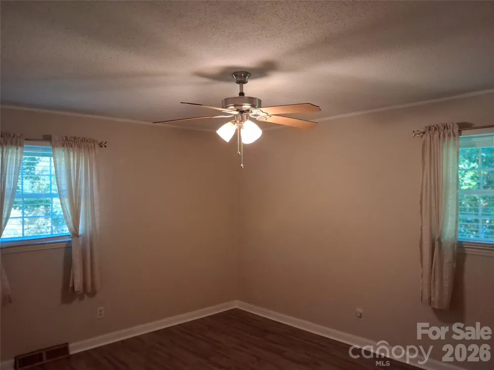 394 Efird Street Gastonia, NC 28054