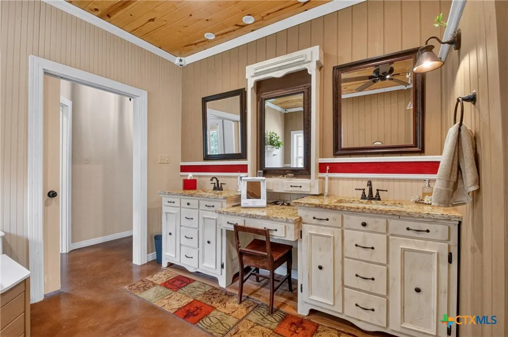 655 Highway 236 Moody, TX 76557