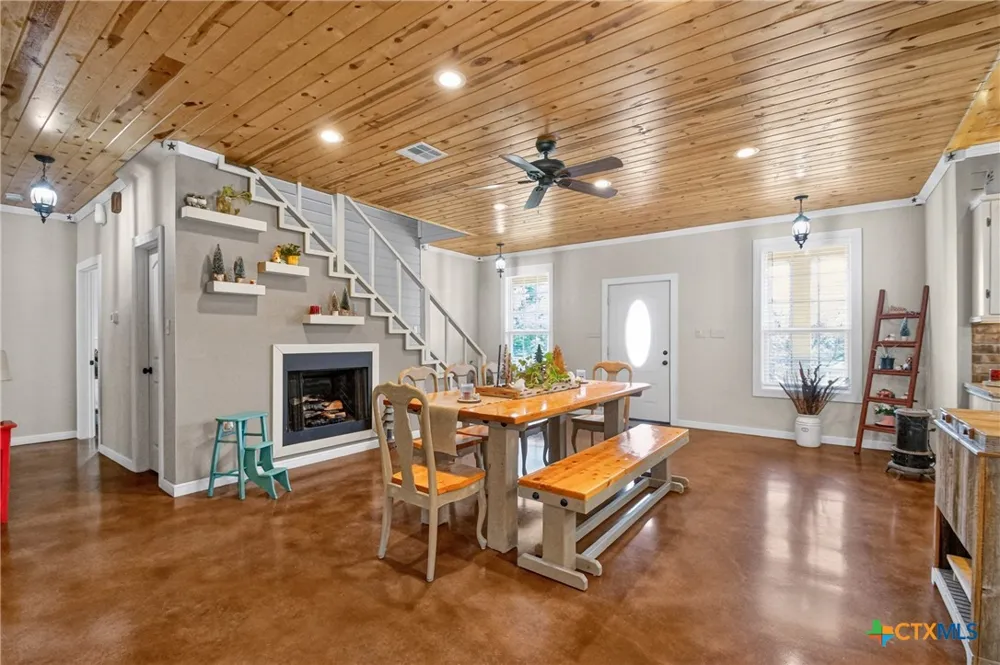655 Highway 236 Moody, TX 76557