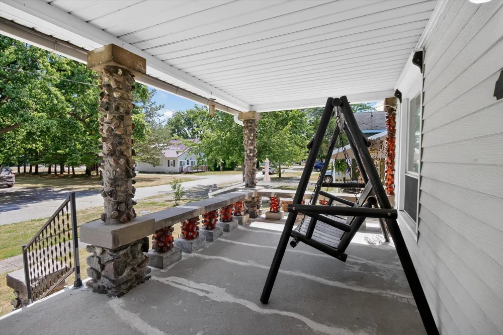 204 S Hodges Drive Fulton Township, MI 48871