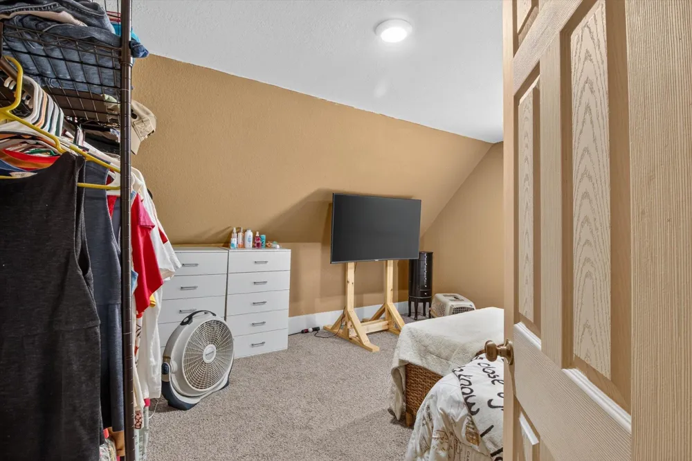 204 S Hodges Drive Fulton Township, MI 48871