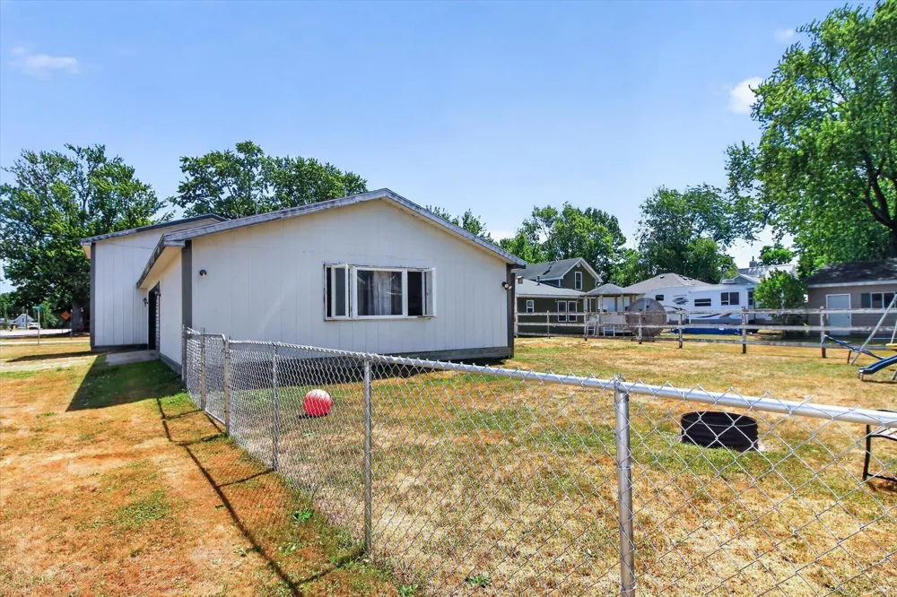 204 S Hodges Drive Fulton Township, MI 48871