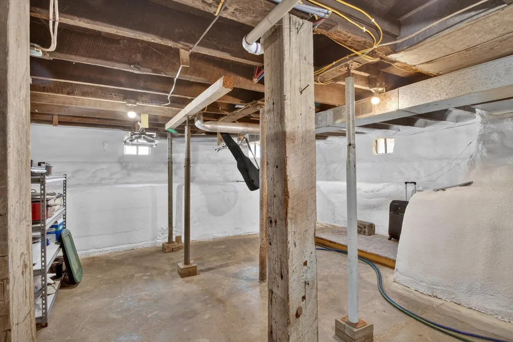 204 S Hodges Drive Fulton Township, MI 48871