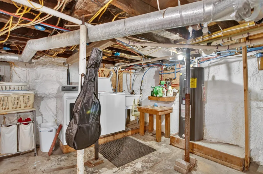 204 S Hodges Drive Fulton Township, MI 48871