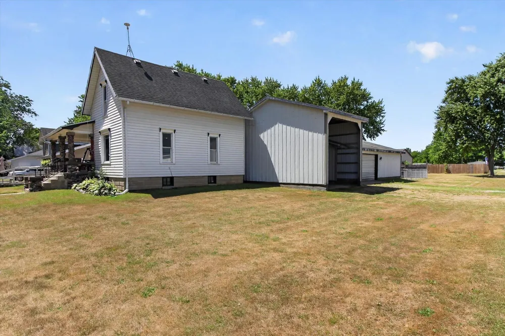 204 S Hodges Drive Fulton Township, MI 48871
