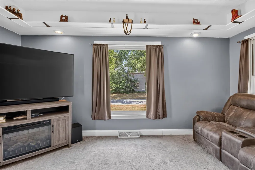 204 S Hodges Drive Fulton Township, MI 48871