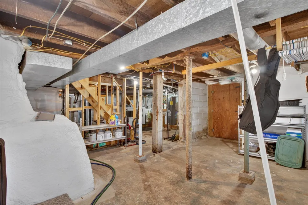 204 S Hodges Drive Fulton Township, MI 48871
