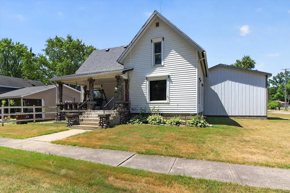 204 S Hodges Drive Fulton Township, MI 48871