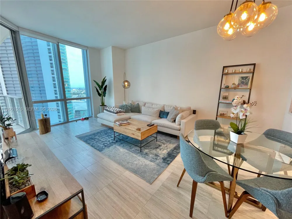 851 NE 1st Ave #2605 Miami, FL 33132