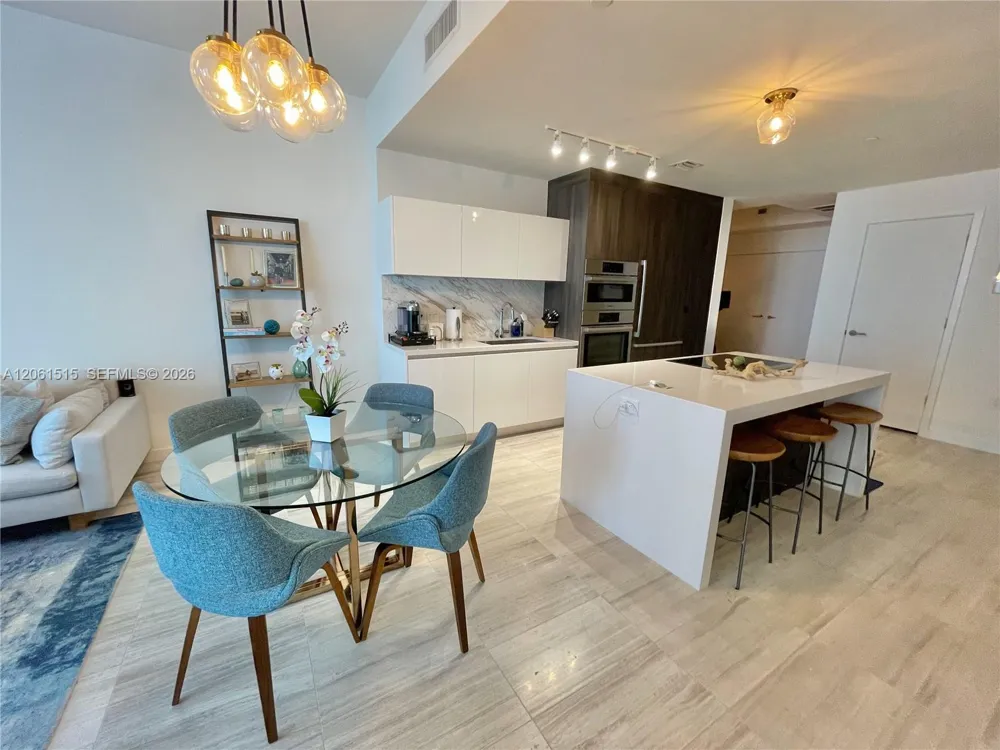 851 NE 1st Ave #2605 Miami, FL 33132