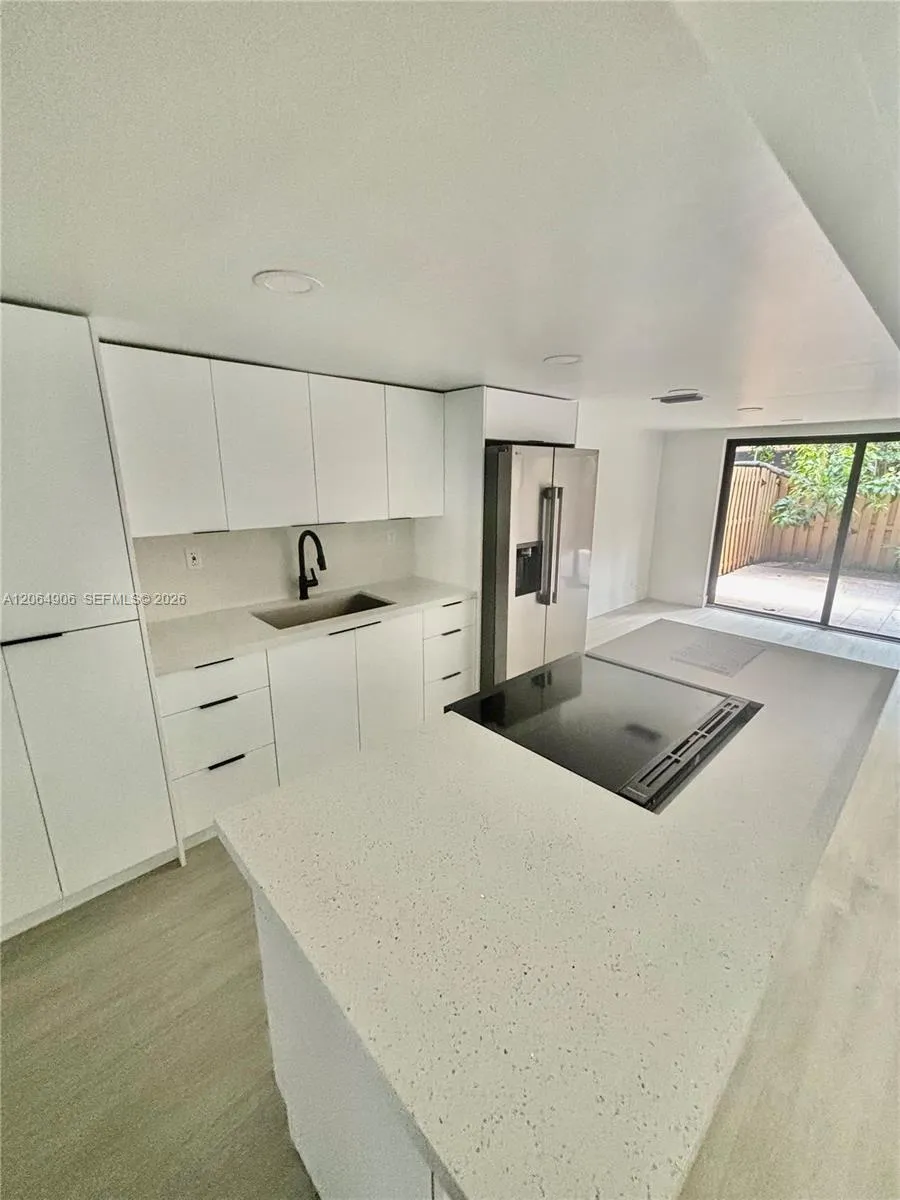 8010 NW 27th Pl #8010 Sunrise, FL 33322