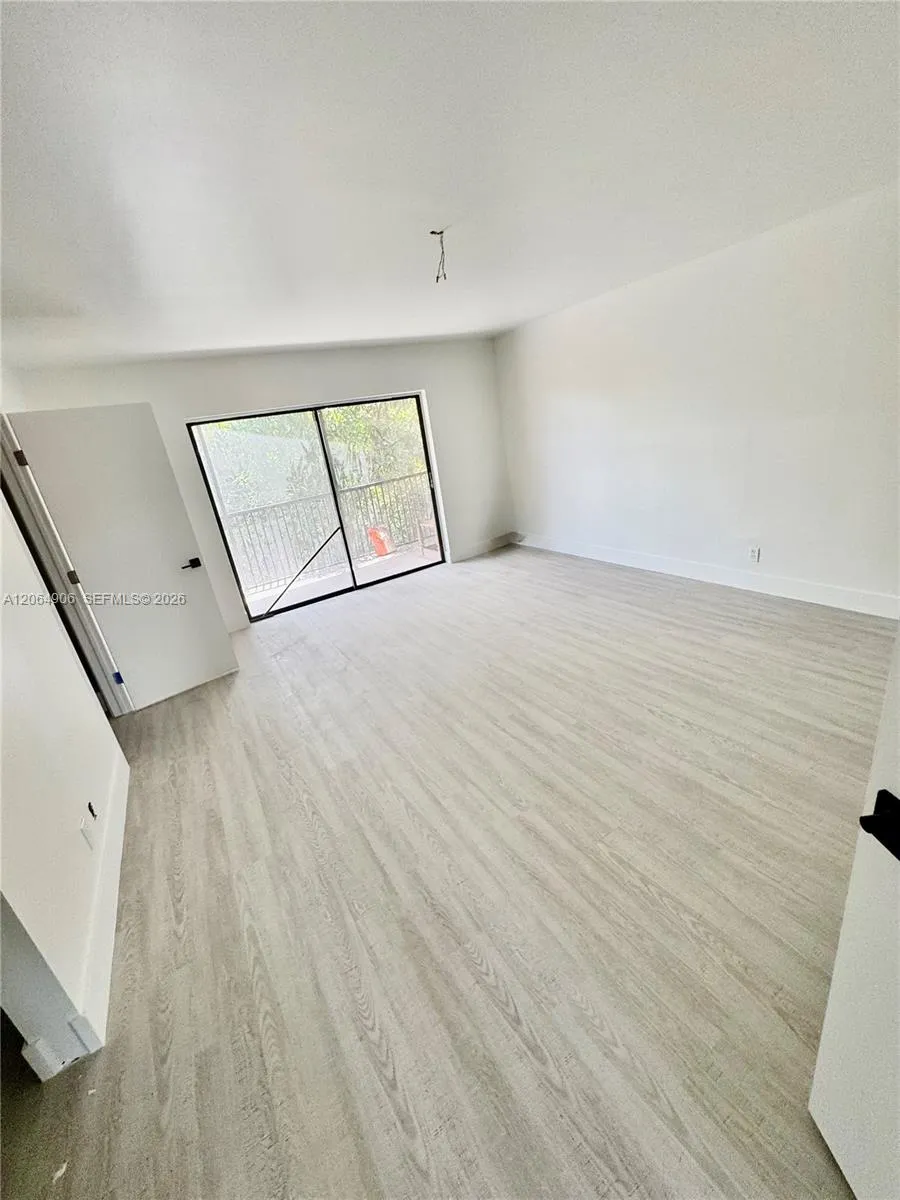 8010 NW 27th Pl #8010 Sunrise, FL 33322