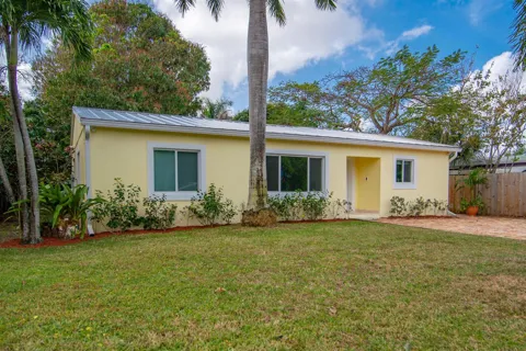 364 ORANGE WAY