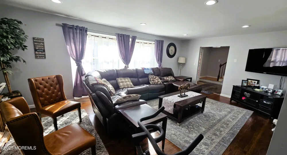 7 Stradford Road Parlin, NJ 08859