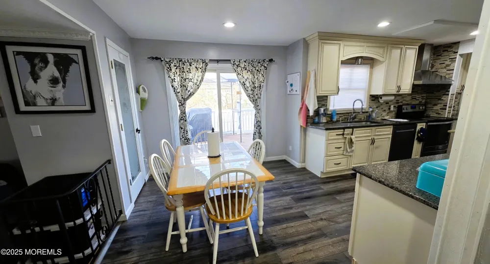 7 Stradford Road Parlin, NJ 08859