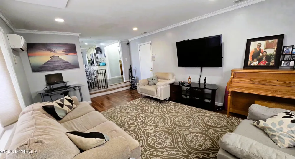 7 Stradford Road Parlin, NJ 08859