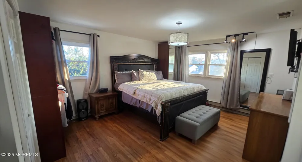 7 Stradford Road Parlin, NJ 08859