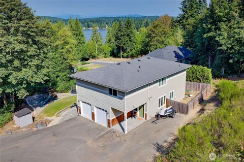 6110 Lakemont Lane