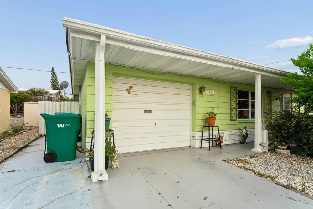 3415 CLYDESDALE DR #unit 5 Holiday, FL 34691