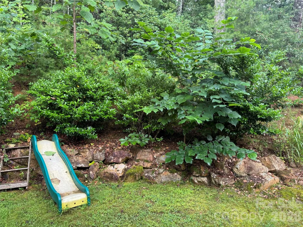 1886 Old Linville Road Marion, NC 28752