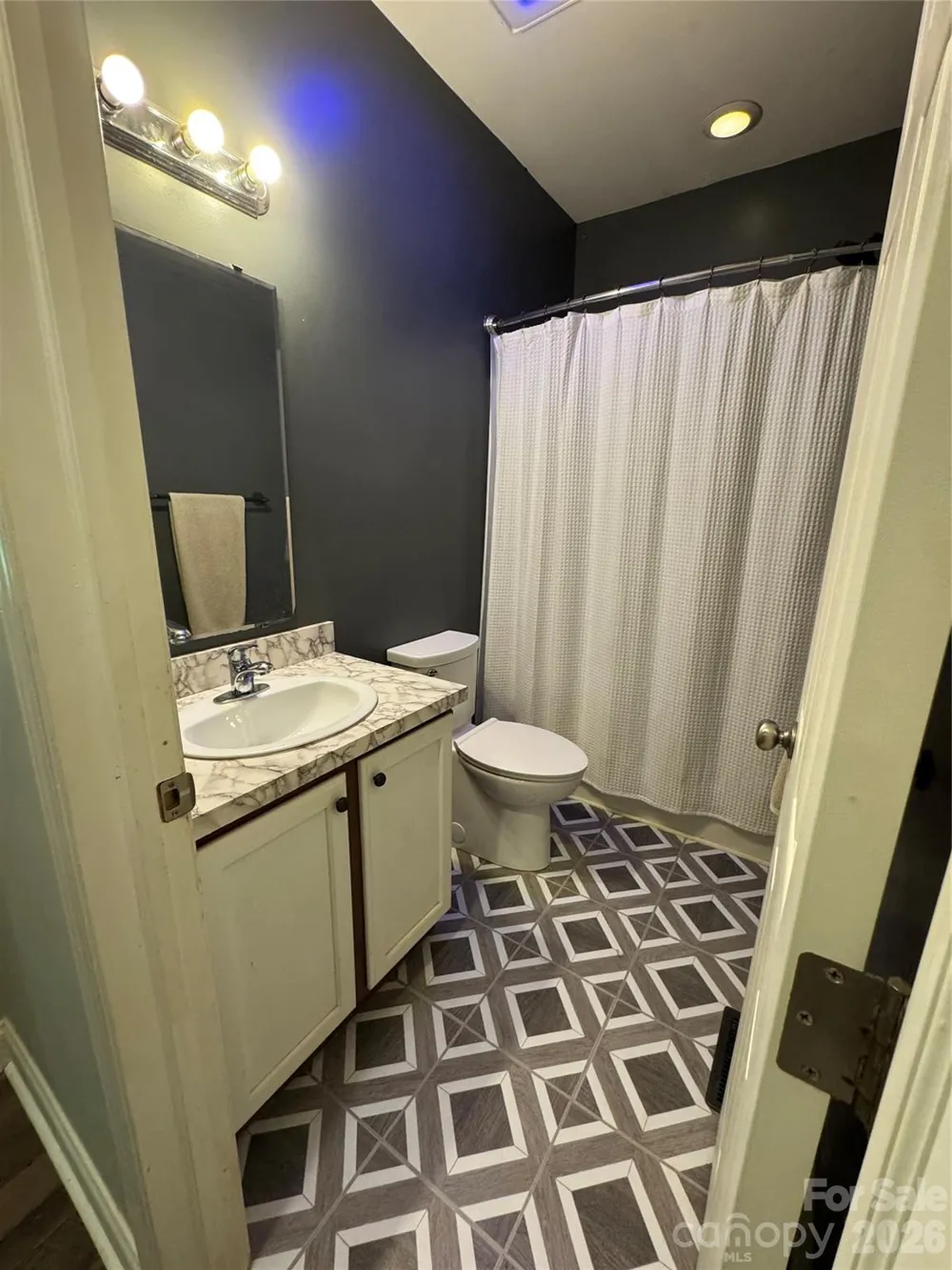 1886 Old Linville Road Marion, NC 28752
