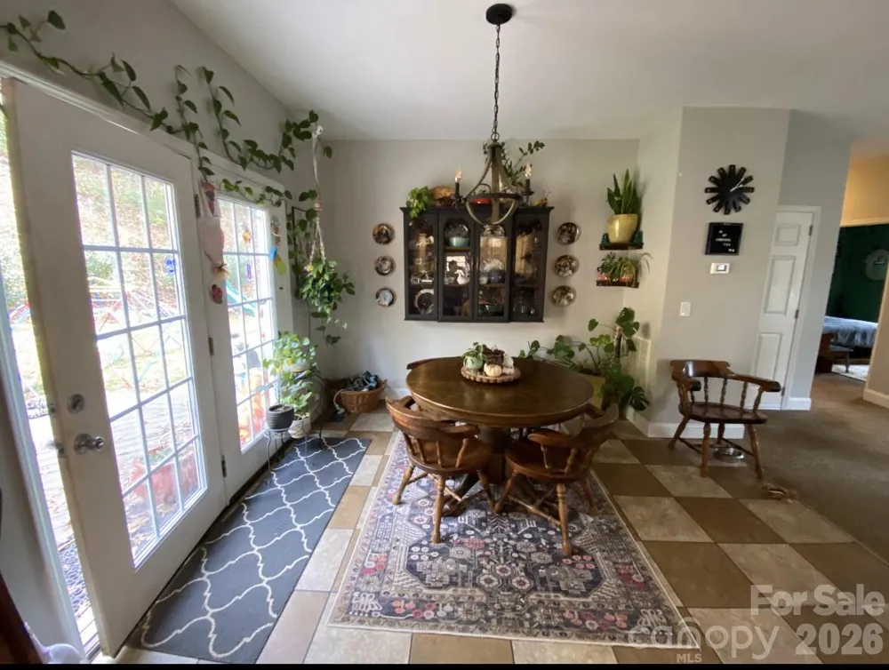 1886 Old Linville Road Marion, NC 28752