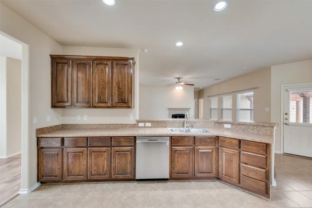 1077 Hampton Bay Drive Rockwall, TX 75087