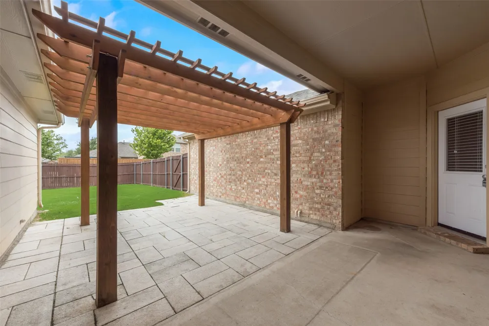 1077 Hampton Bay Drive Rockwall, TX 75087