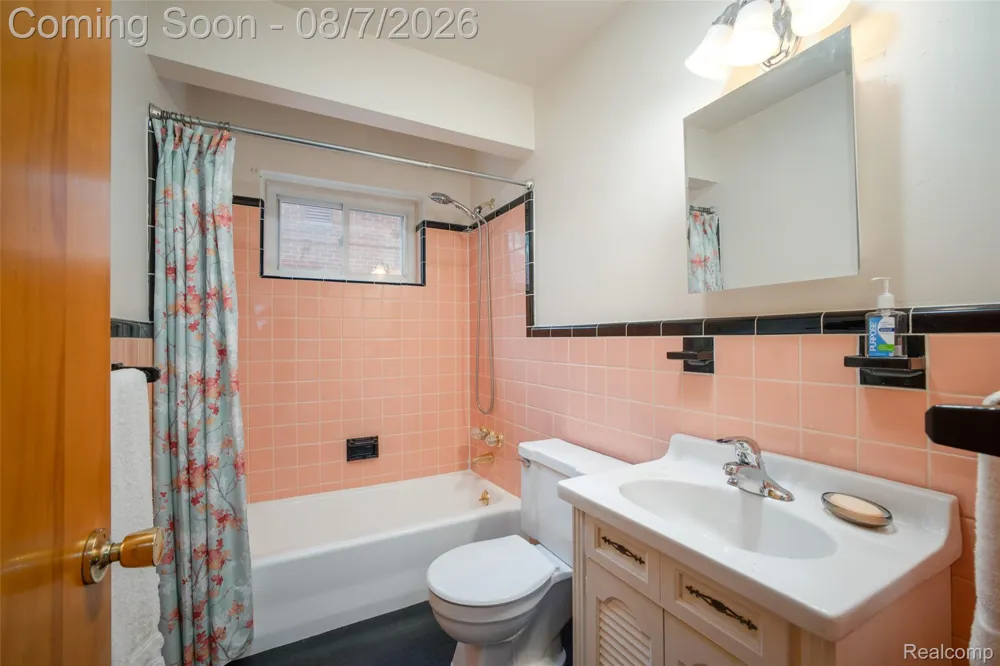 29505 Milton Avenue Madison Heights City, MI 48071