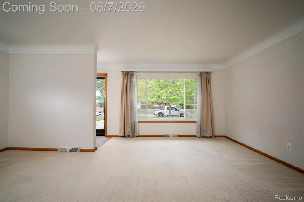 29505 Milton Avenue Madison Heights City, MI 48071