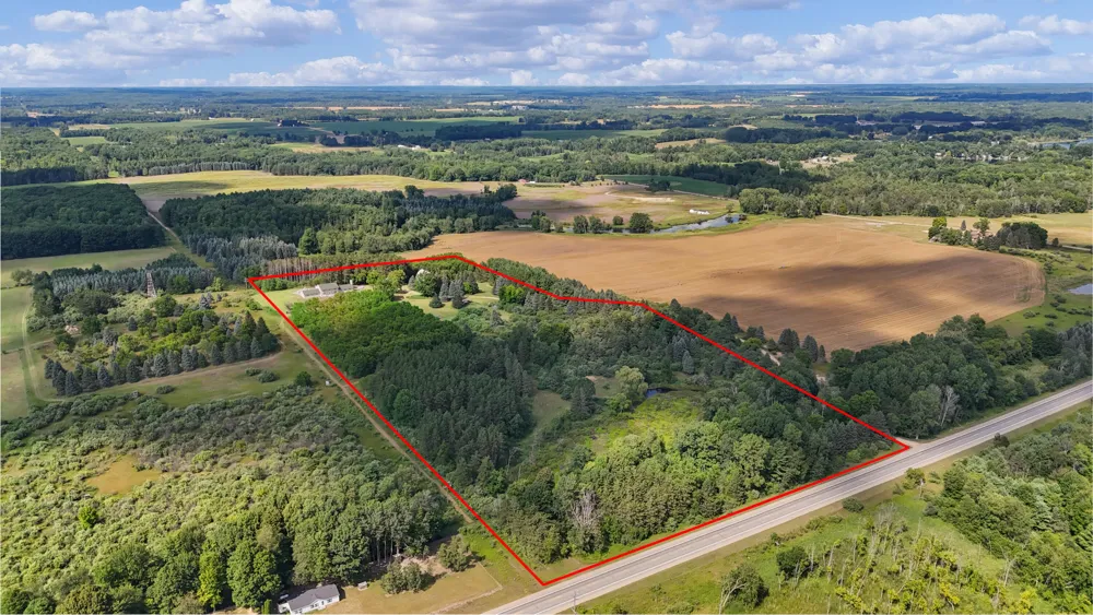4500 W Howard City-Edmore Belvidere Township, MI 48886