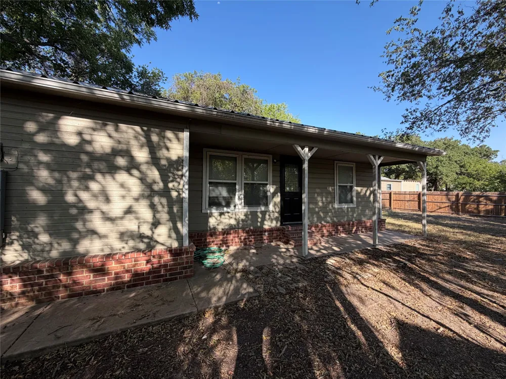 979 W Pecan Street Stephenville, TX 76401