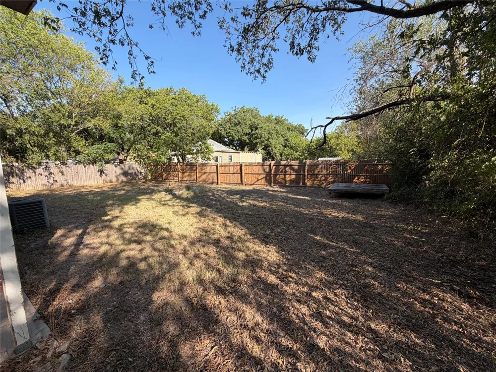 979 W Pecan Street Stephenville, TX 76401