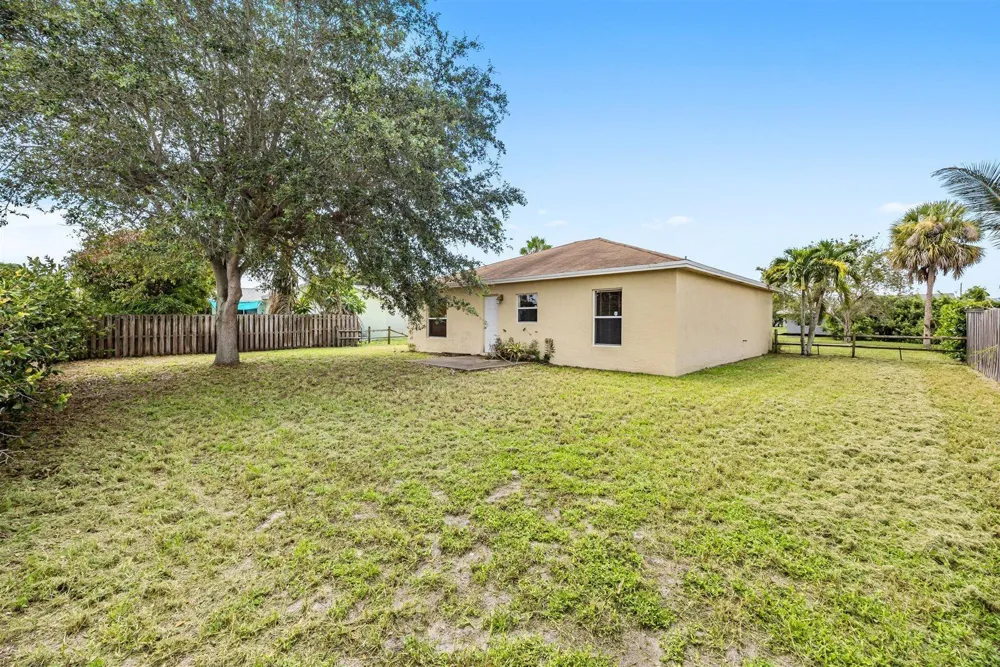 913 SE FORREST PARK DRIVE Stuart, FL 34994