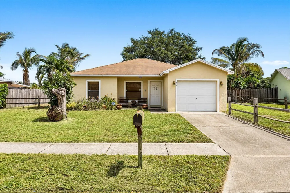 913 SE FORREST PARK DRIVE Stuart, FL 34994