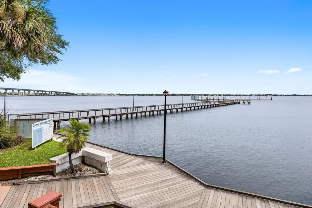 913 SE FORREST PARK DRIVE Stuart, FL 34994