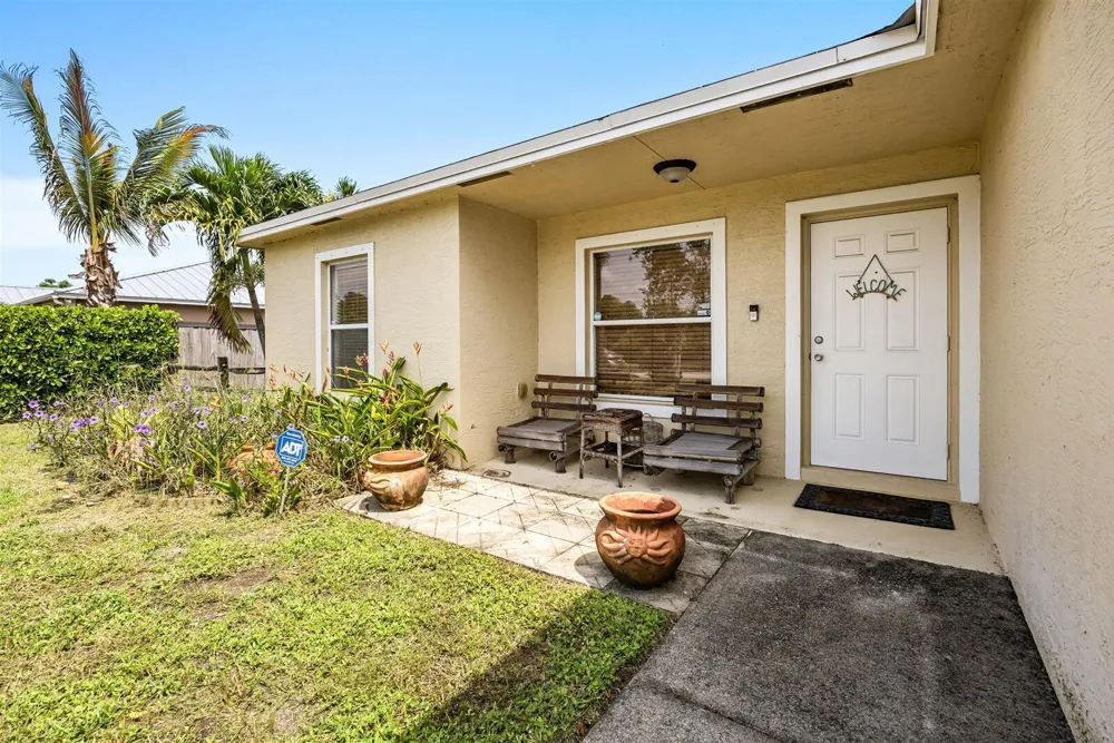 913 SE FORREST PARK DRIVE Stuart, FL 34994