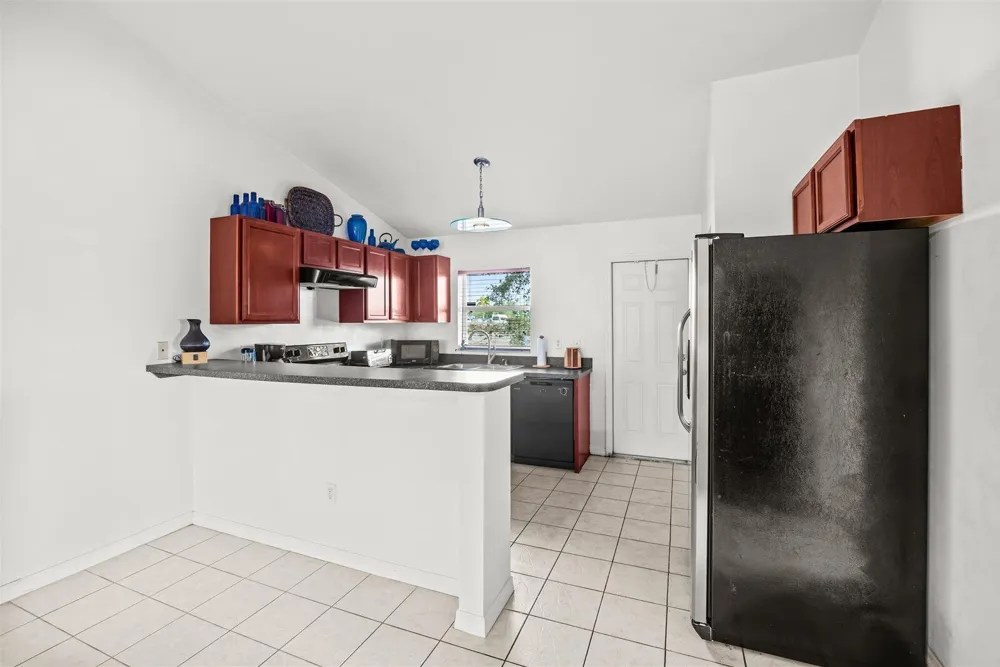 913 SE FORREST PARK DRIVE Stuart, FL 34994