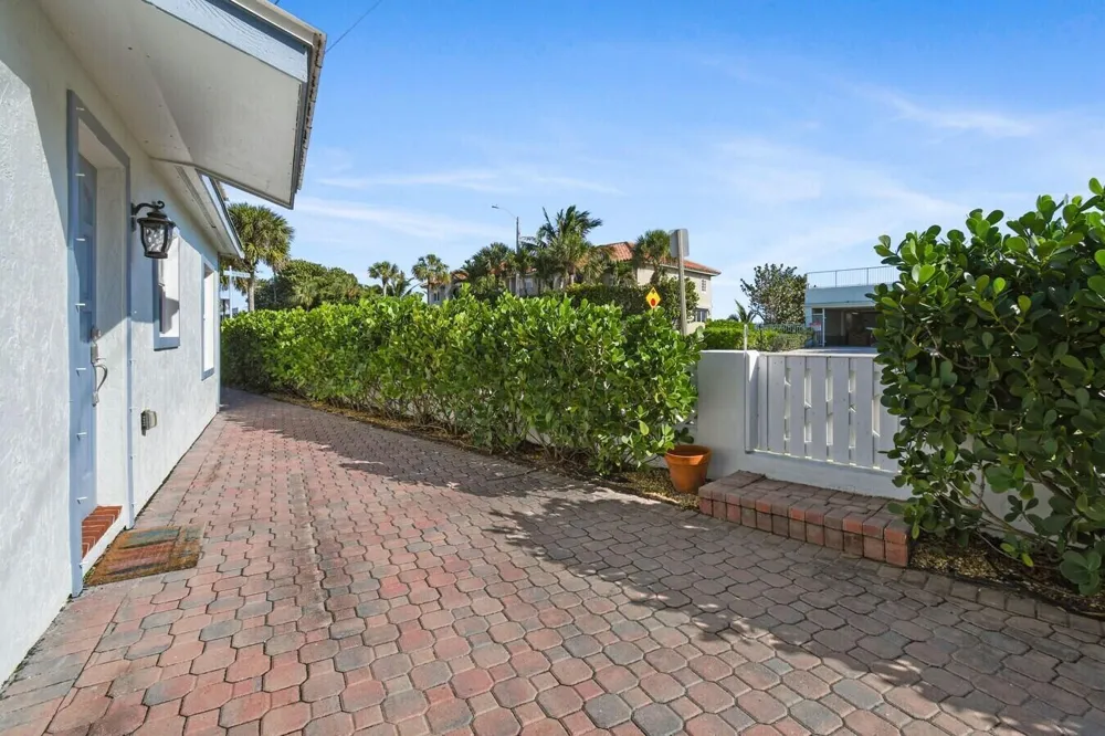 941 Ocean Drive Juno Beach, FL 33408
