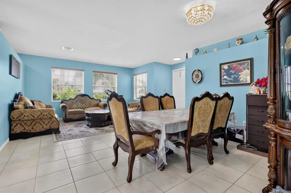 9080 Dupont Place Wellington, FL 33414