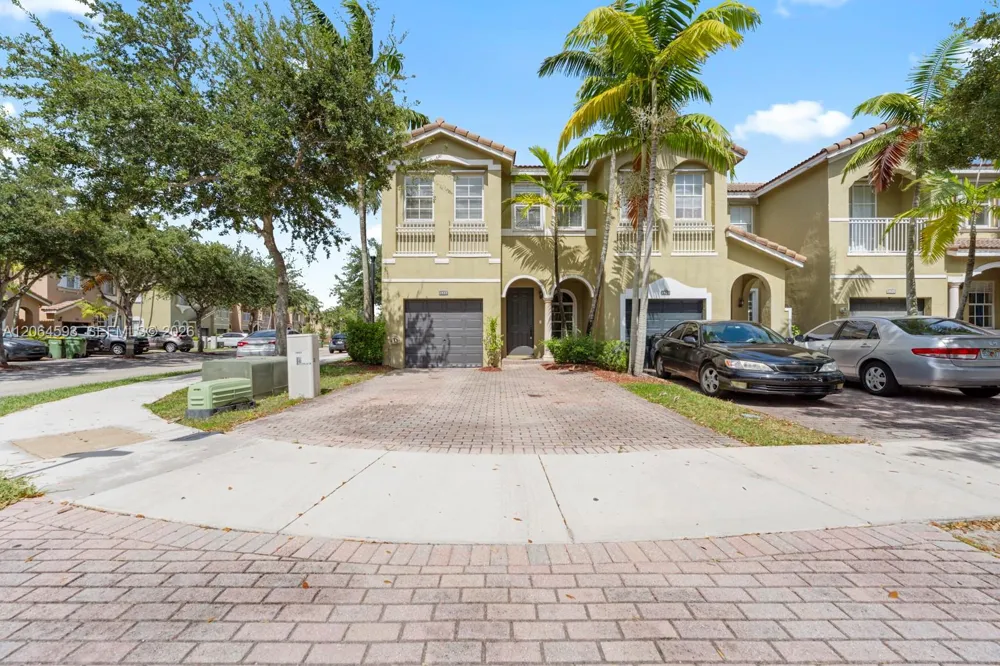 1417 SE 24th Rd Homestead, FL 33035