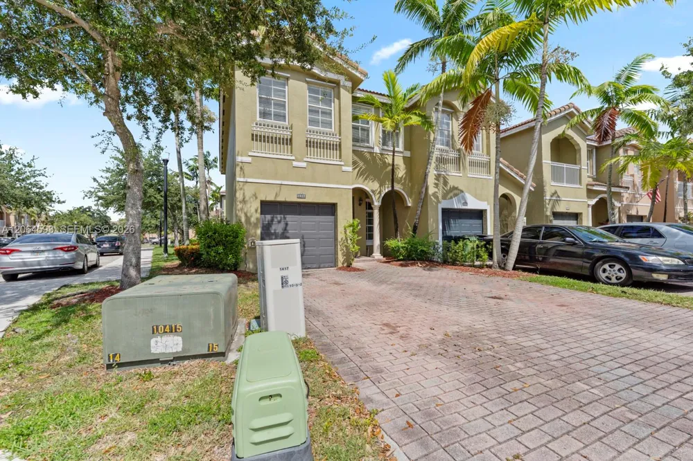 1417 SE 24th Rd Homestead, FL 33035